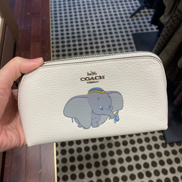 Disney X Coach Cosmetic Case 17 With Dumbo - Picture 1 of 3